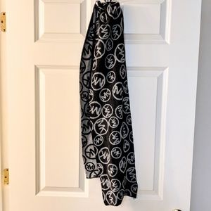 Michael Kors MK reversible scarf
